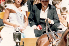 0001_varias_carroza_agosto_1986-2