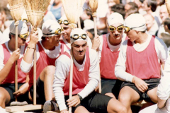 0001_varias_carroza_agosto_1986